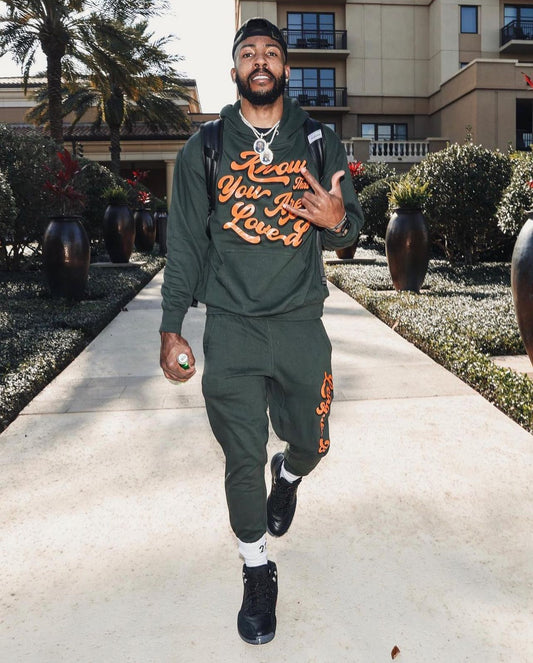 “Know That You Are Loved” Forest set